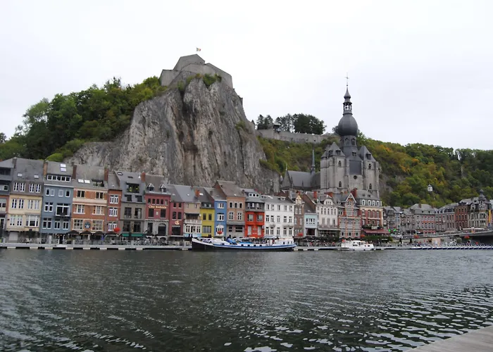 4 sterren hotel: L'Inattendu "Sur La Croisette" Dinant Centre